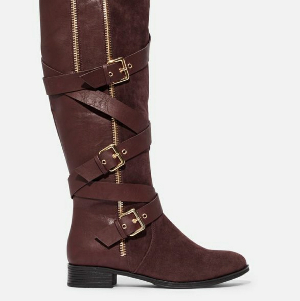 ❤️NWT❤️Bordeaux boots w/ gold zippers & buckles